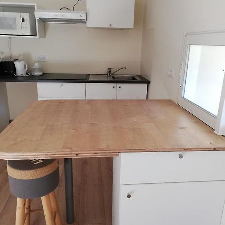 Studio En Campagne Dans Une Ferme Bio Apartment นียงส์ ภายนอก รูปภาพ