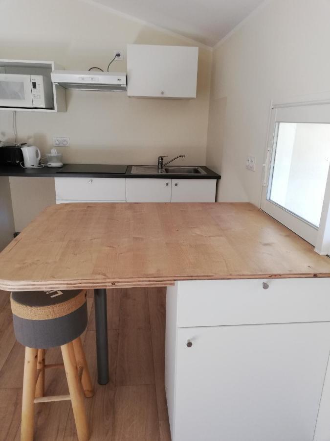 Studio En Campagne Dans Une Ferme Bio Apartment นียงส์ ภายนอก รูปภาพ